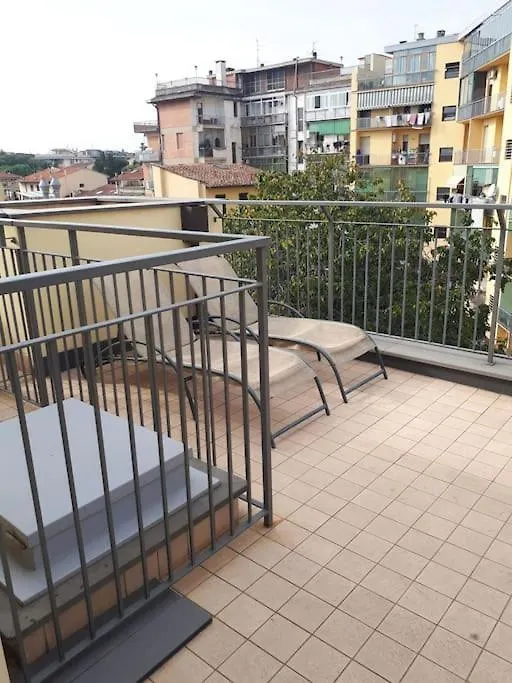 Firenze Appartamento In Attico, Con Posto Auto Privato Olaszország